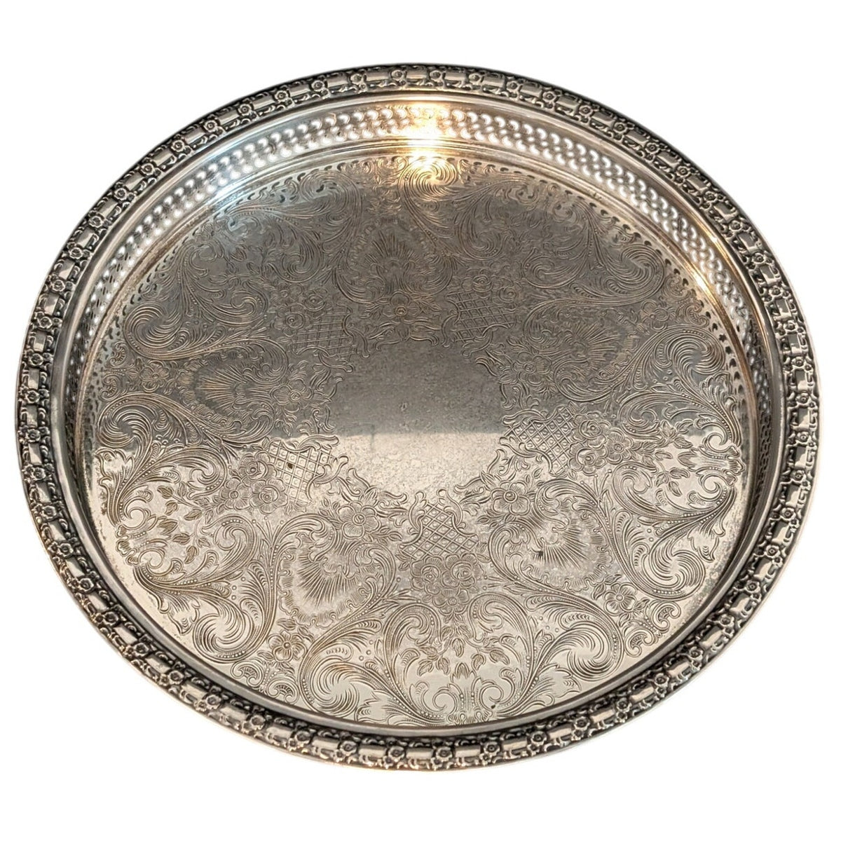 Vintage Camelot 6171 International Round Silver Plate Rimmed Serving Tray