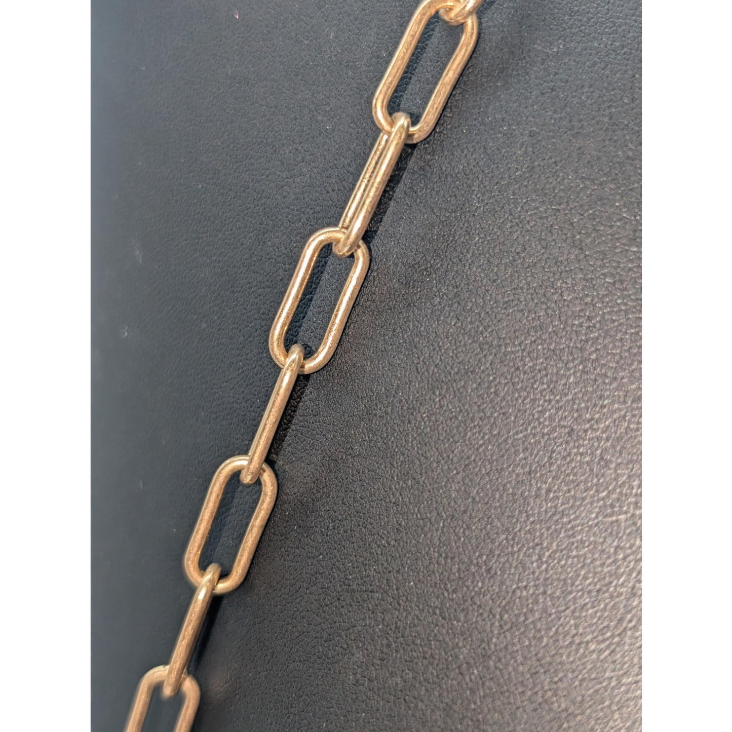 Gold Tone Clam Shell Faux Pearl Paper Clip Long Chain 28.25"-31.25" Necklace