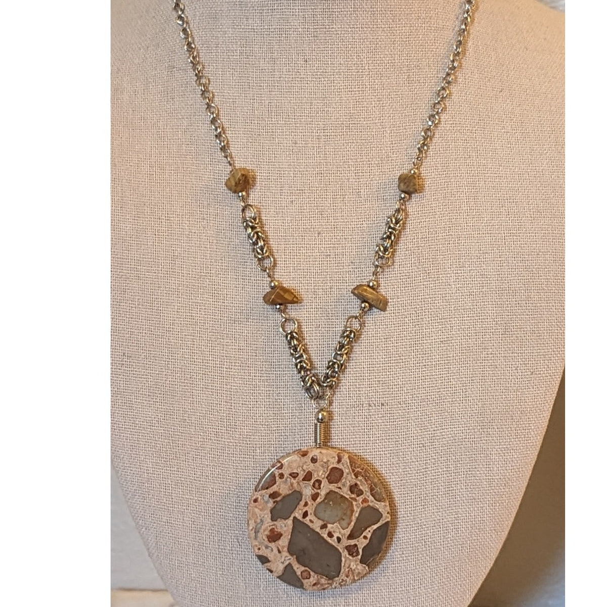 VTG Multi-Colored Brown Stone Pendant Silver Tone Chain 18" Hook Clasp Necklace