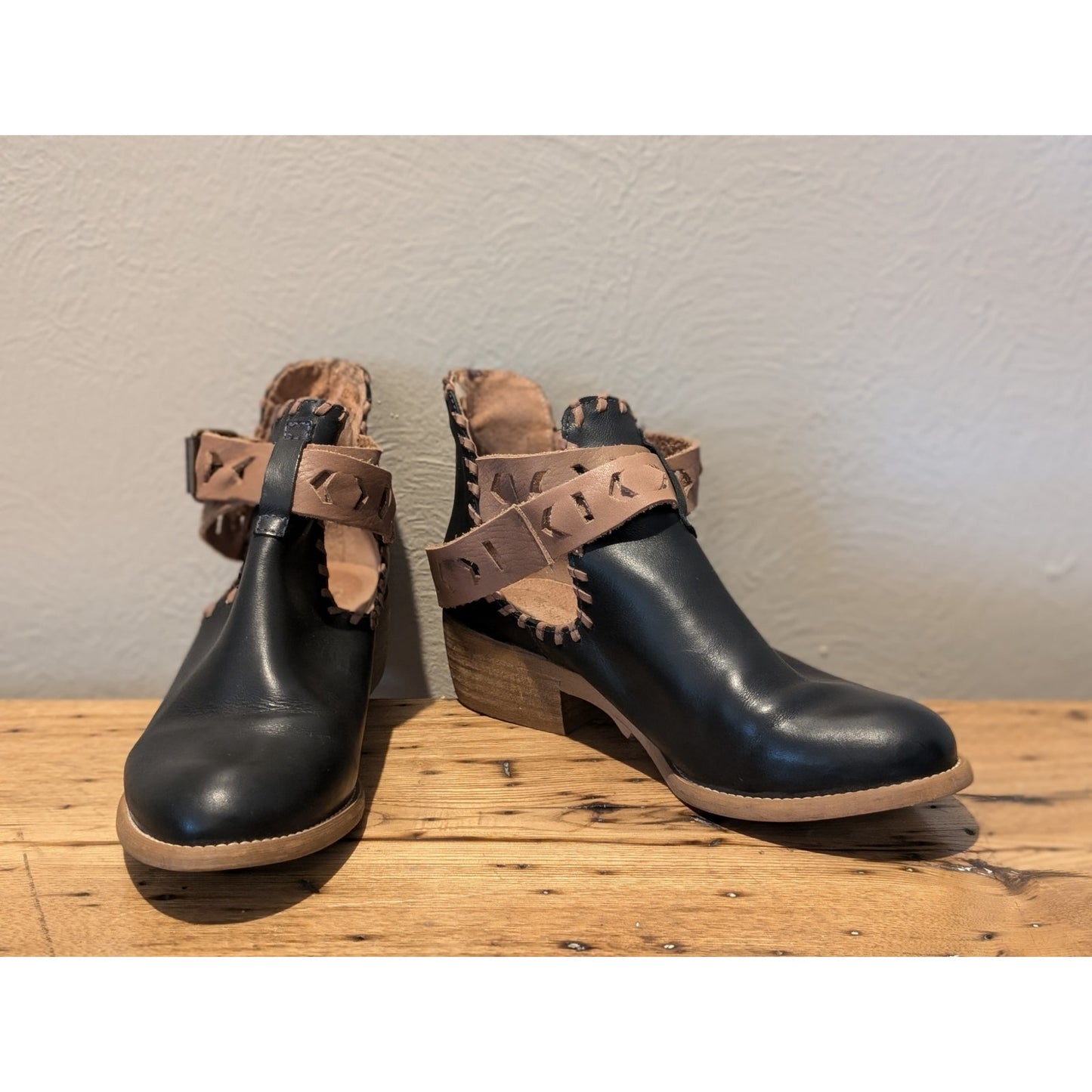 Musse & Cloud Black Brown Leather Aina Strapped Side Buckled Boots US Size 7