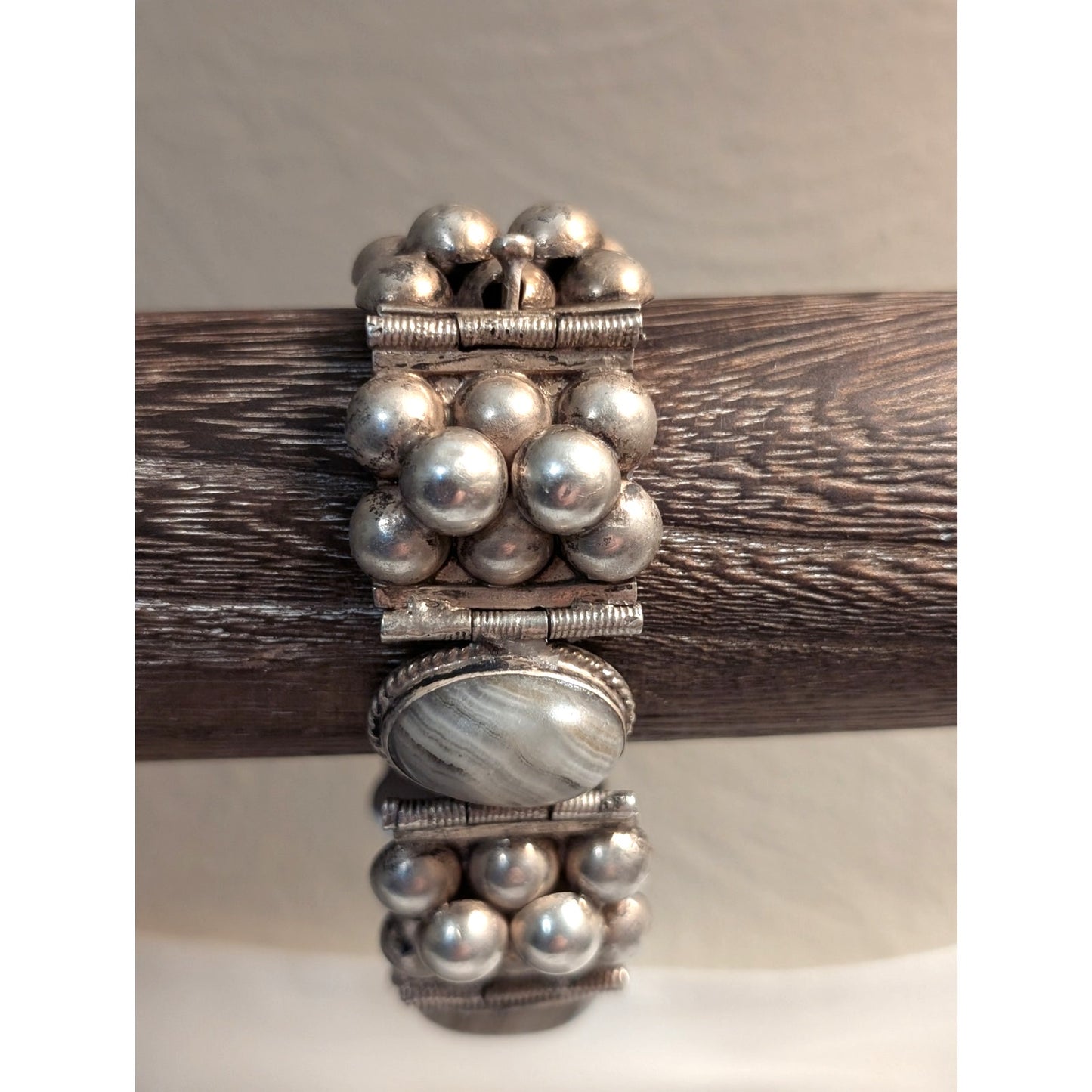 VTG Sculptural Mexican Sterling Silver Hinged Bracelet W/ Striated Agate Stones