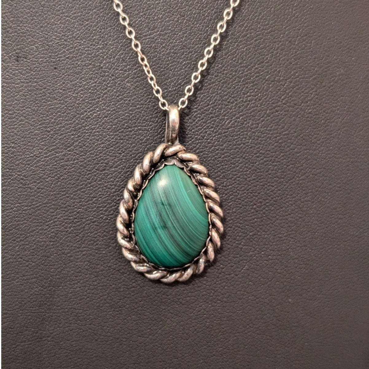VTG Navajo Fannie Sanchez Signed P. FNE Sterling Malachite Pendant Necklace