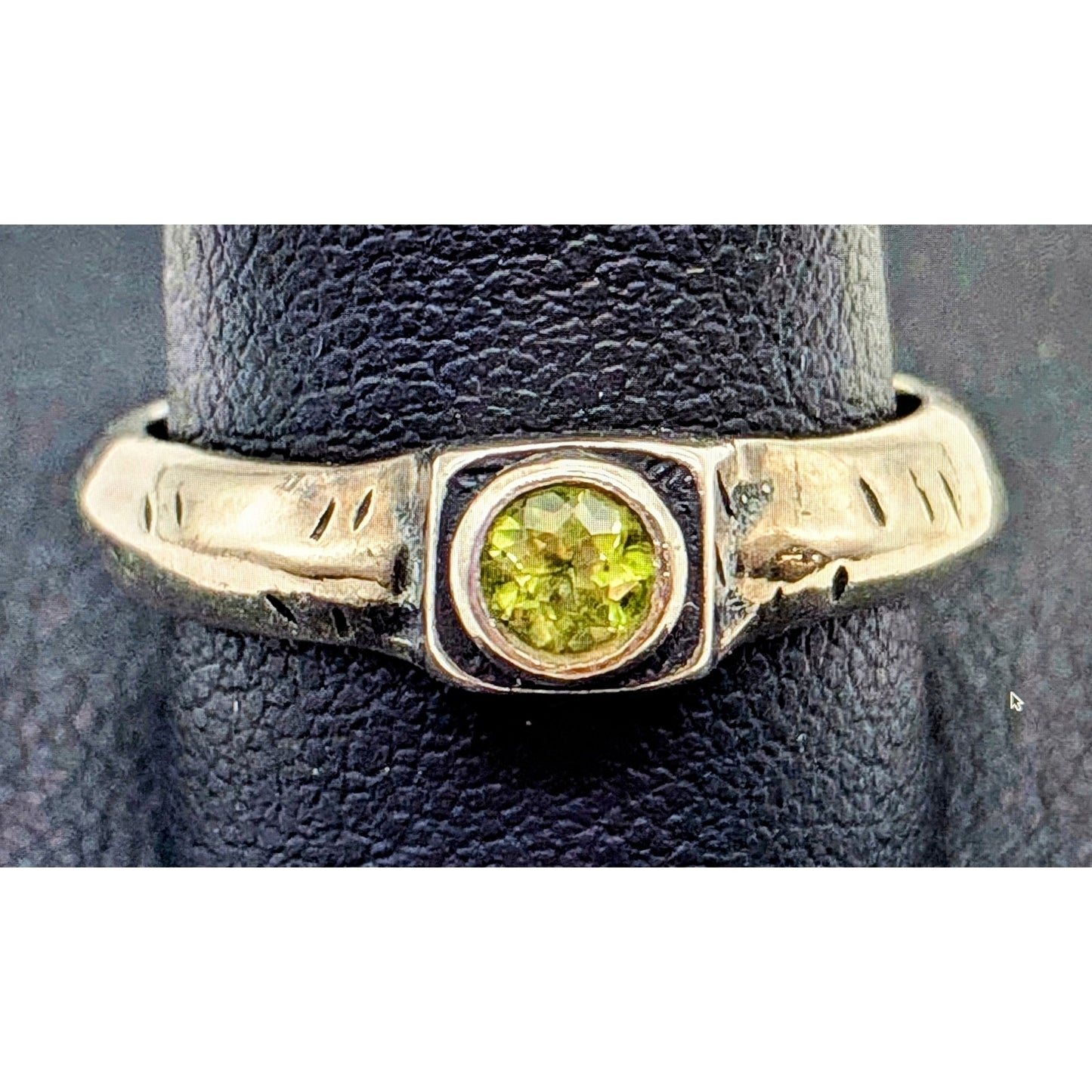 SILPADA 925 Sterling Silver Peridot Ring Size 7.75-8 - 3.67 grams