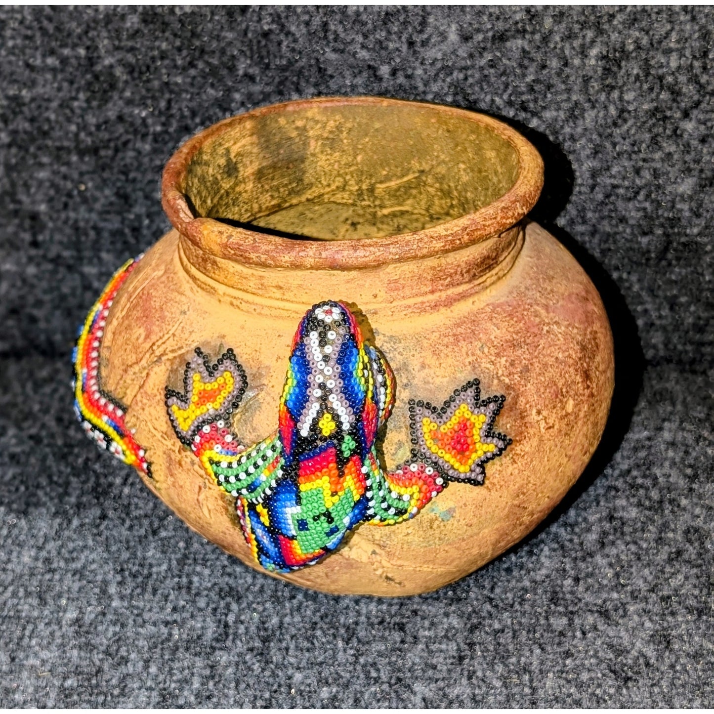 Hand Beaded Folk Art Made by Huichol Indians Lizard Clay Pot Chip on Rim