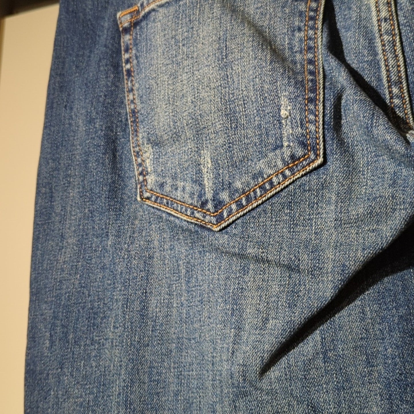 Old Navy NWT Distressed Cuffed Boyfriend Straight Jean Women's Size 14