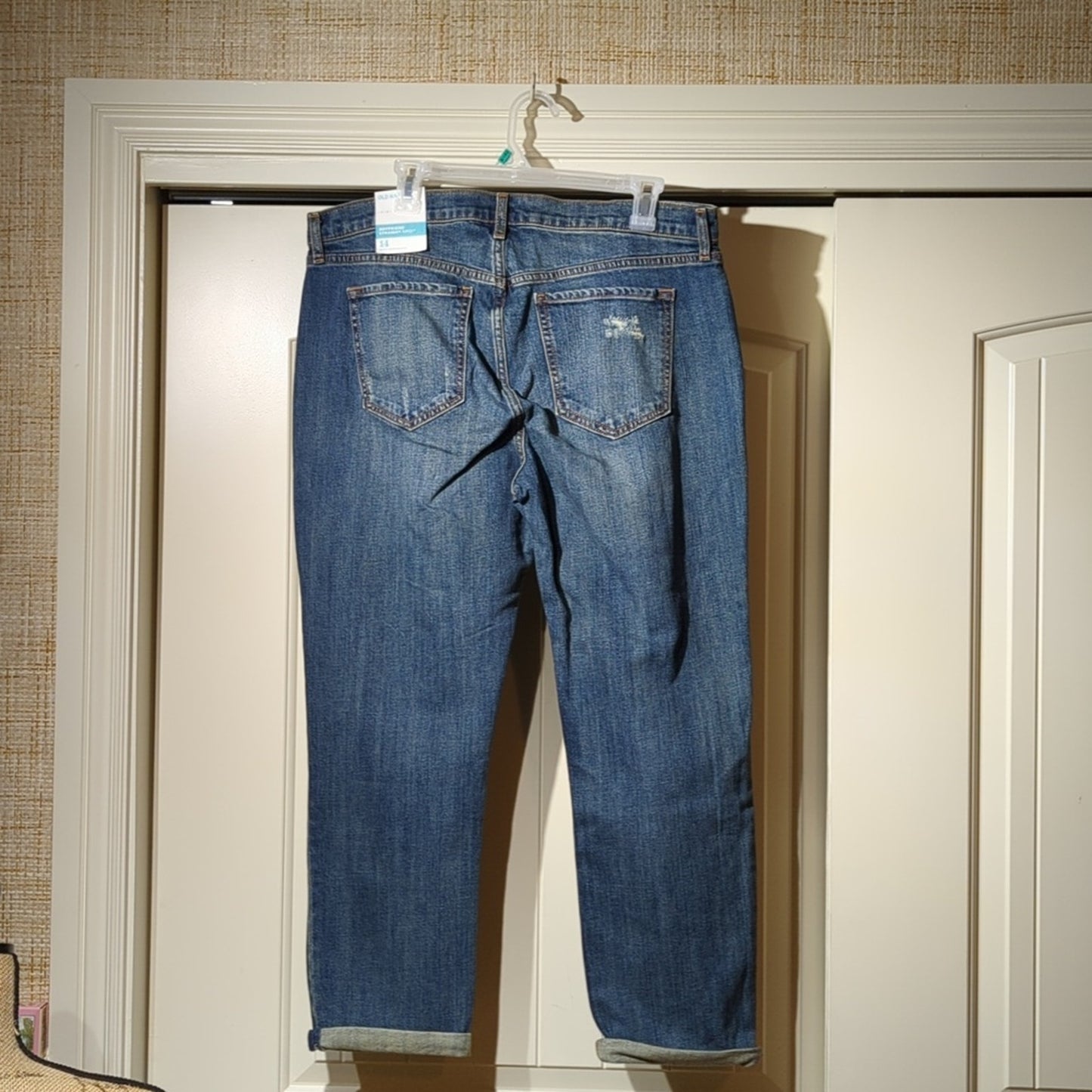 Old Navy NWT Distressed Cuffed Boyfriend Straight Jean Women's Size 14