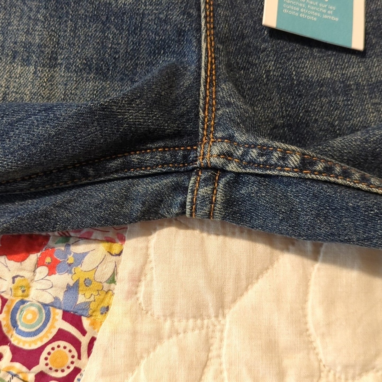 Old Navy NWT Distressed Cuffed Boyfriend Straight Jean Women's Size 14