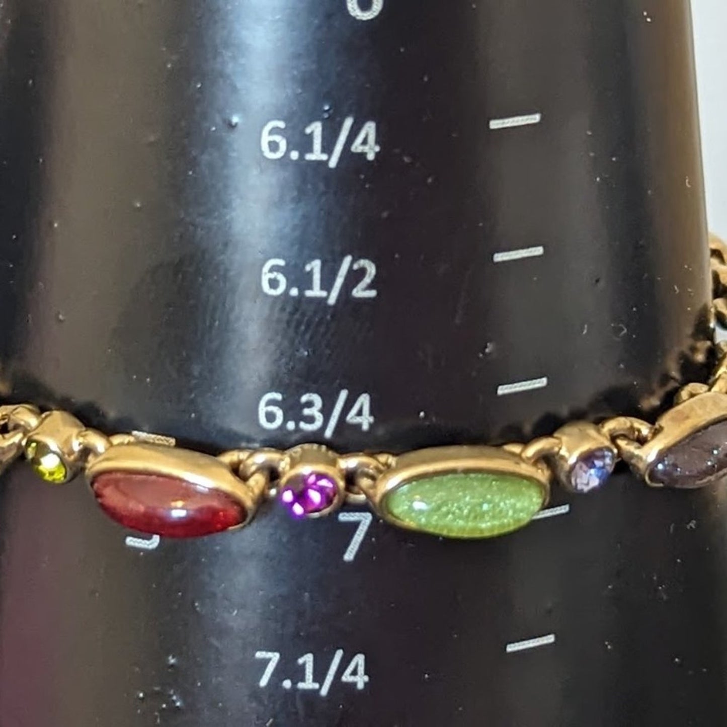 Vintage Liz Claiborne Glass 'Goldstone' Elongated Bead/Gem Bracelet Gold Tone