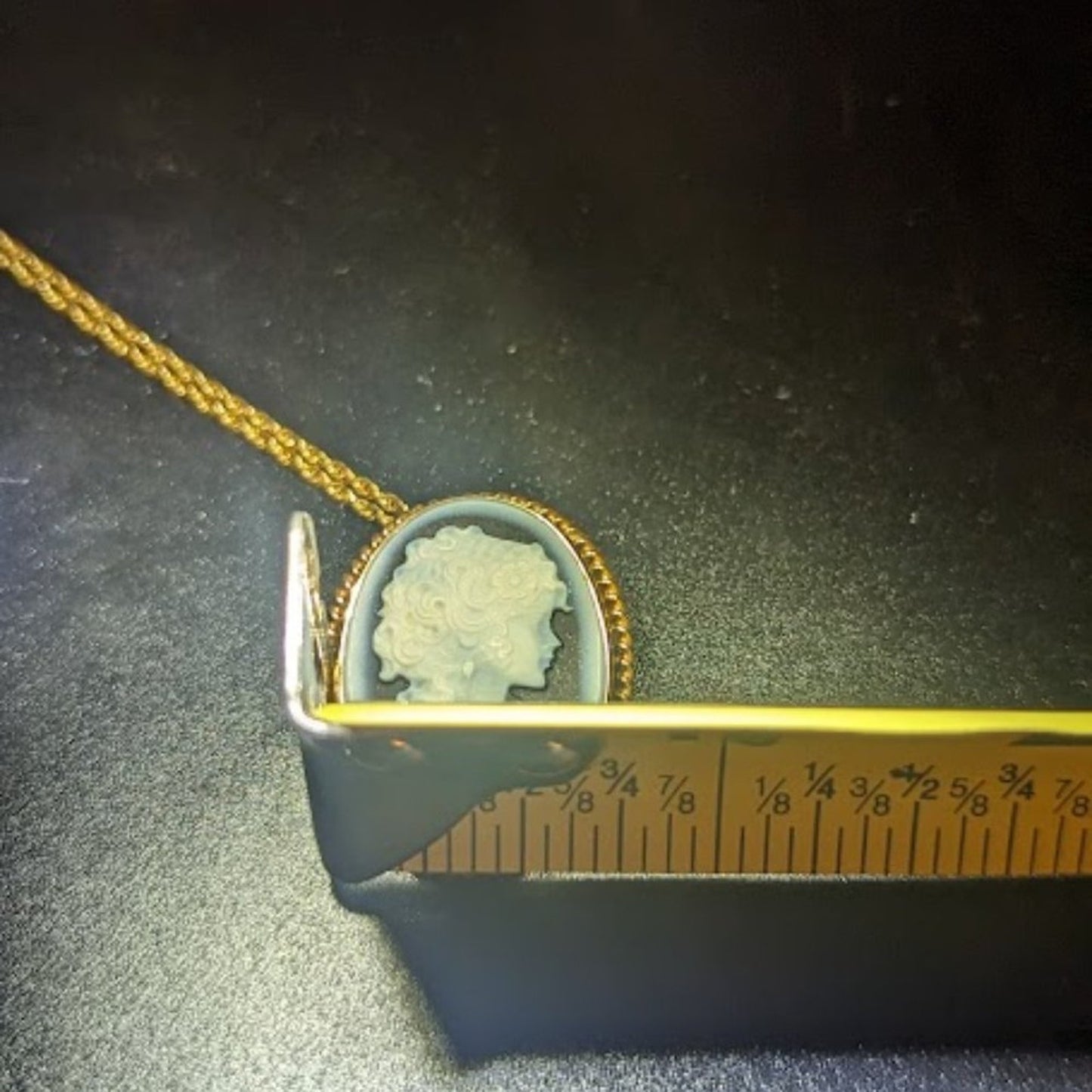 Vintage Antique Estate Cameo Pendant/Brooch Set in 14k on 14k Gold Chain