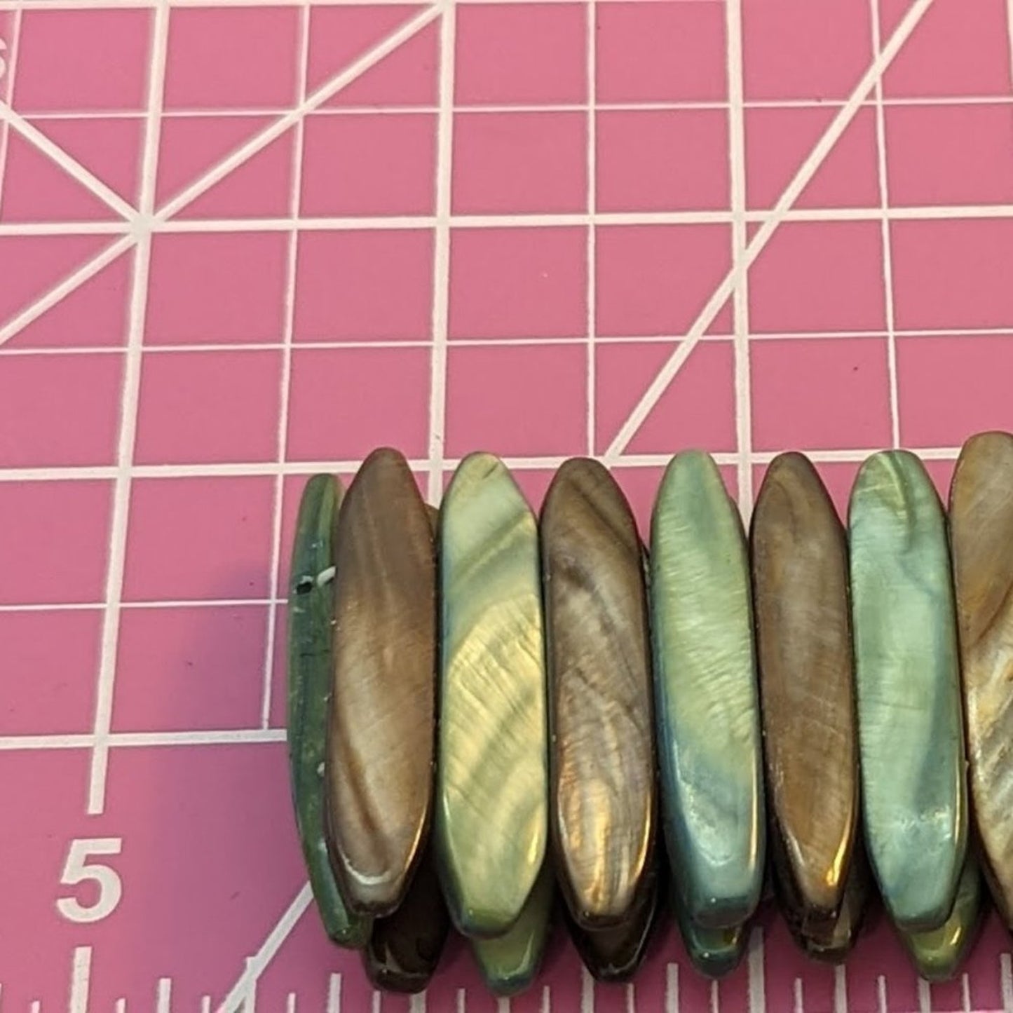 Green and Brown Long Shell Stretch Bracelet