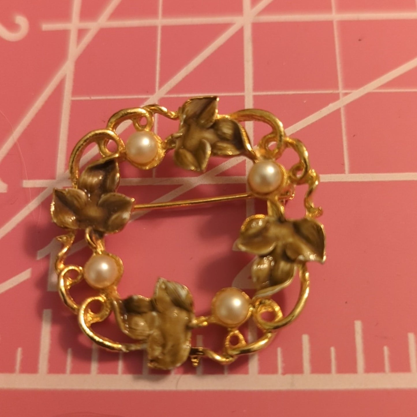 Lot of Five Vintage & Modern Gold Tone Brooches
