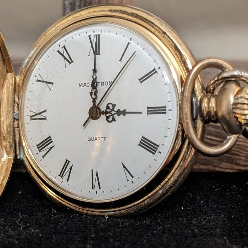 MAJESTRON Vintage Gold Tone Quartz Pocket Watch