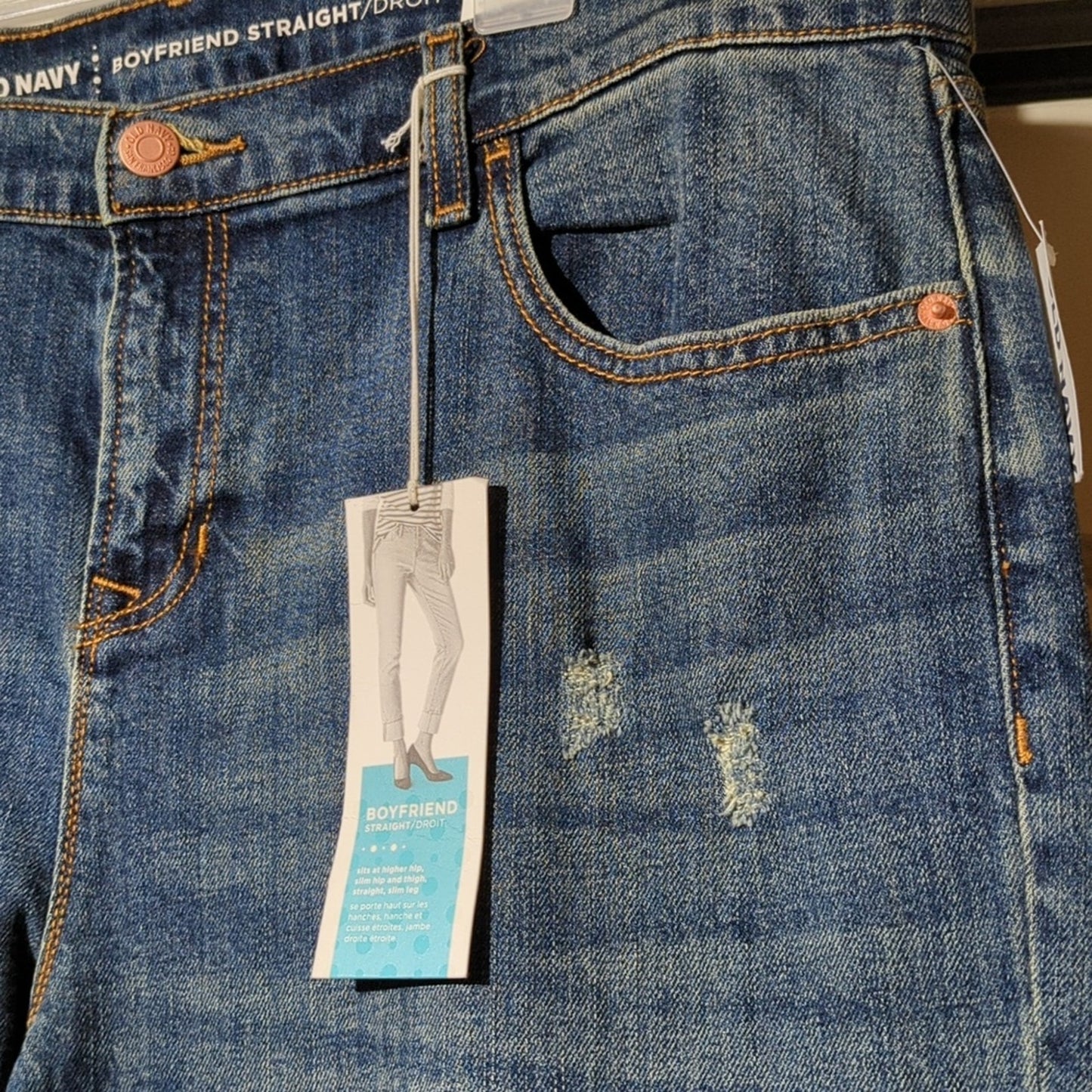 Old Navy NWT Distressed Cuffed Boyfriend Straight Jean Women's Size 14