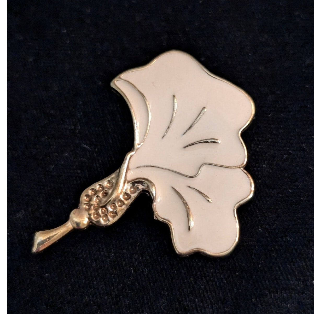 Vintage Cream Enamel Flower Gold Tone Brooch