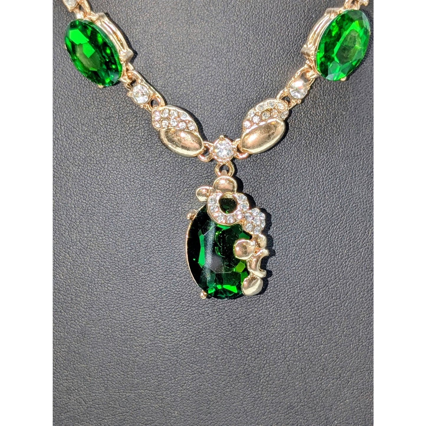 Vintage Sohi Green Emerald Glass Rhinestone Gold Tone Necklace & Bracelet Set