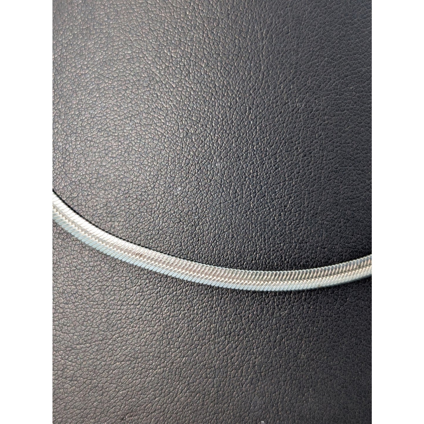 925 Sterling Silver 1/8" Fluid Herringbone 18" Chain Necklace 10.06g