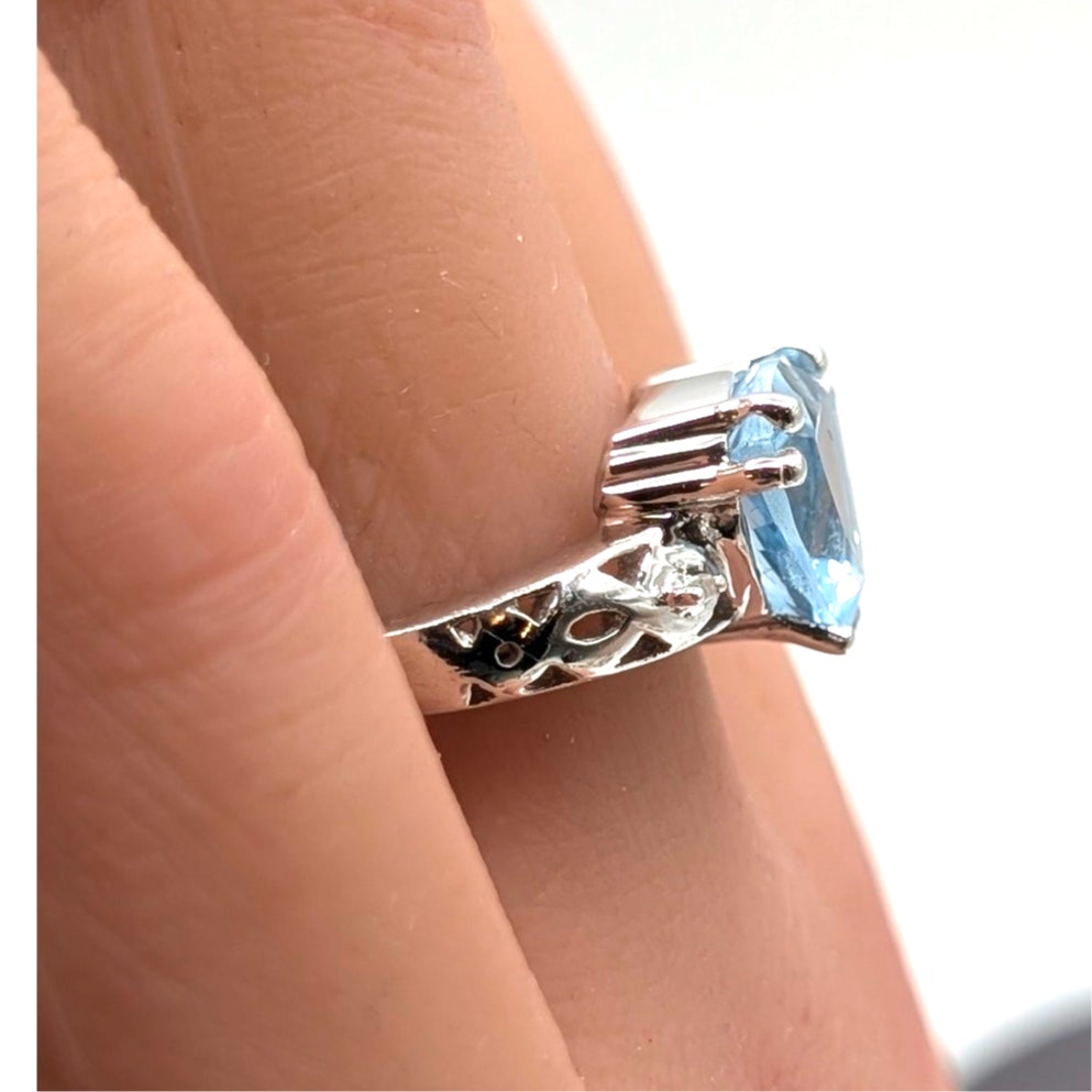 925 Sterling Silver Trillion Cut Blue Topaz & Diamond Ring Size 6.5