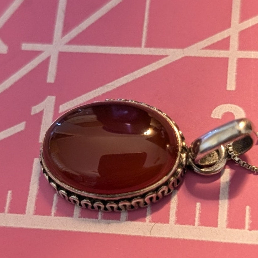 Bali Design Setting 925 Sterling Carnelian Pendant 925 Italy Box Chain Necklace
