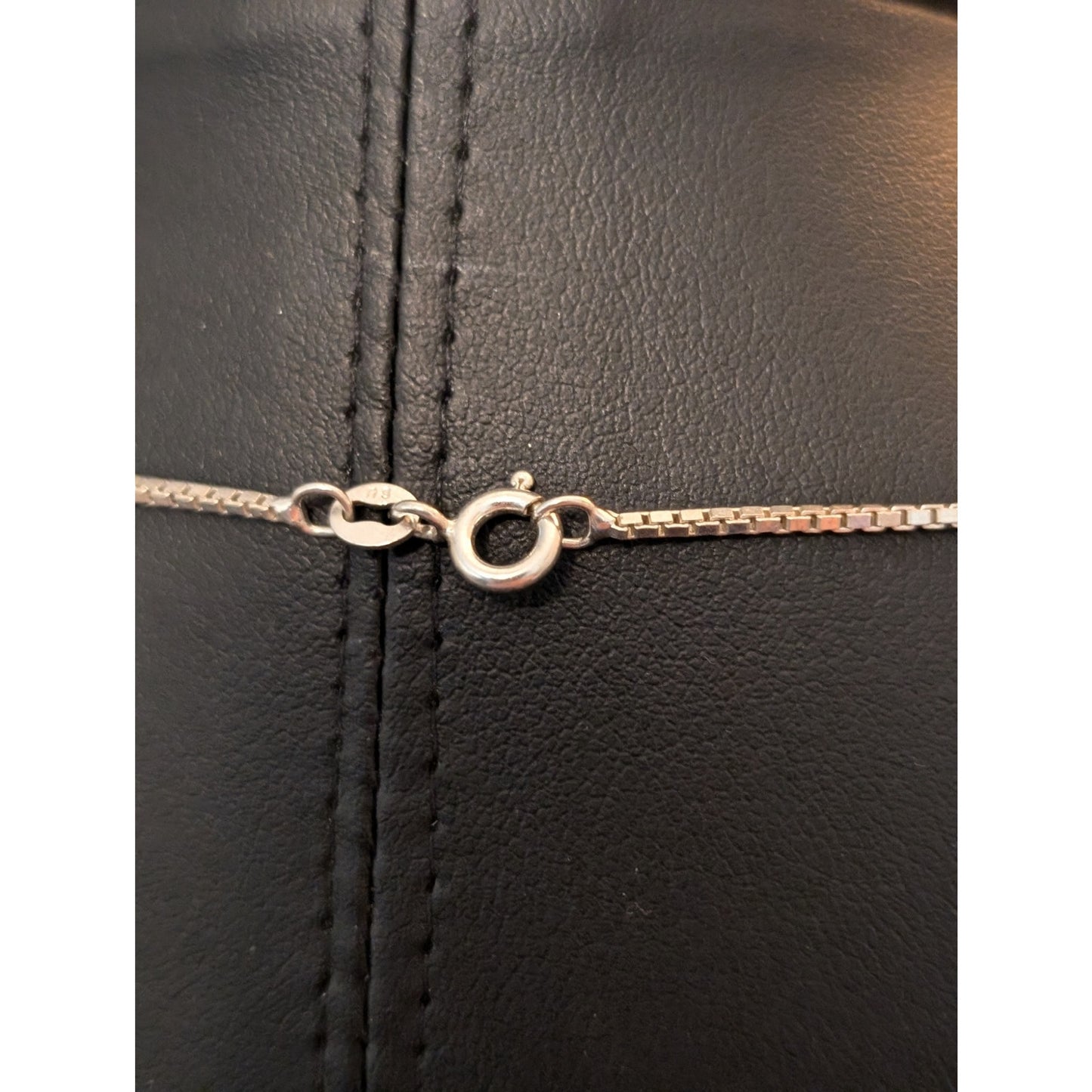 Vintage 925 Sterling Silver Cream Stone Heart Pendant on Box Chain