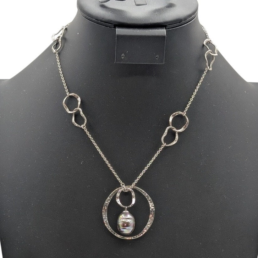 Stunning 925 Sterling Silver Hammered Circle Faux Pearl Pendant Necklace 16.83g