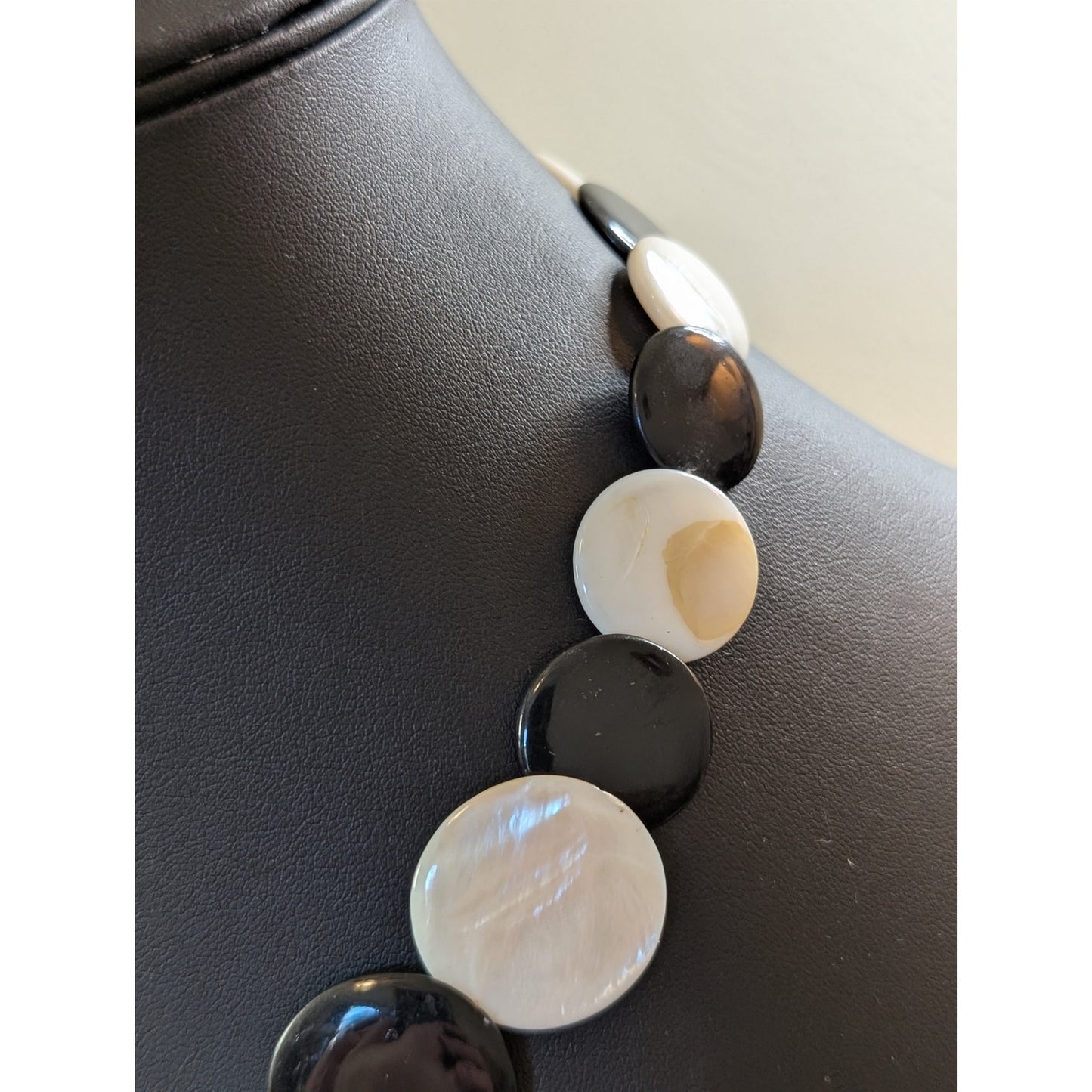 Erica Lyons Black & White Shell Disk 19"-22" Necklace NWT