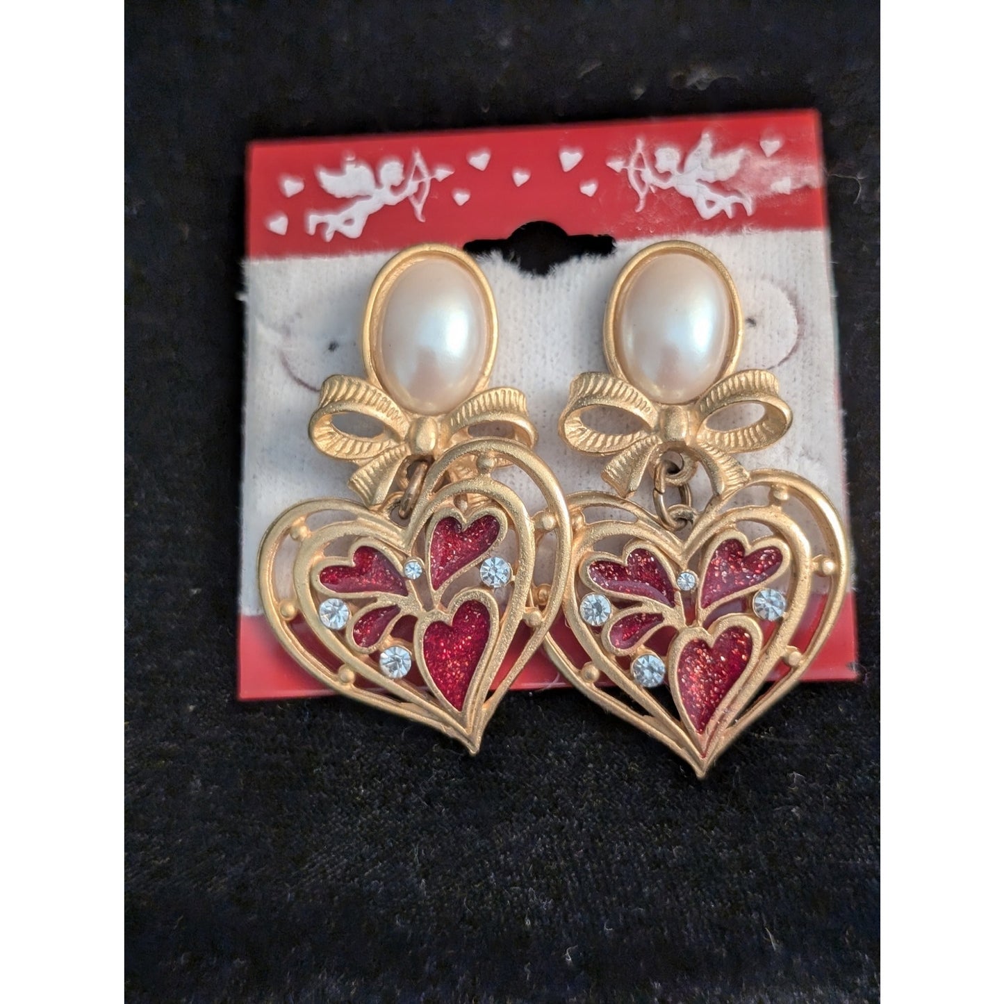 NWT Sparkly Red Hearts Within Gold Tone Dangly Heart Ribbon Pearl Earrings