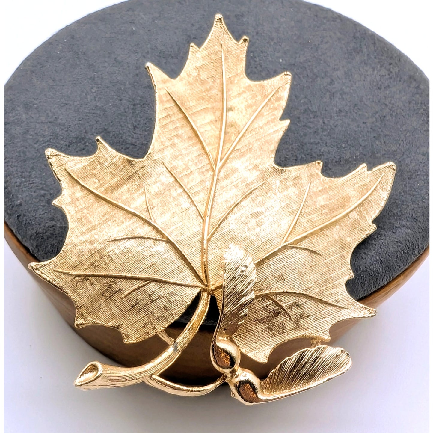 Vintage Signed Lisner Mid Century Brushed Gold Tone Maple Leaf Brooch