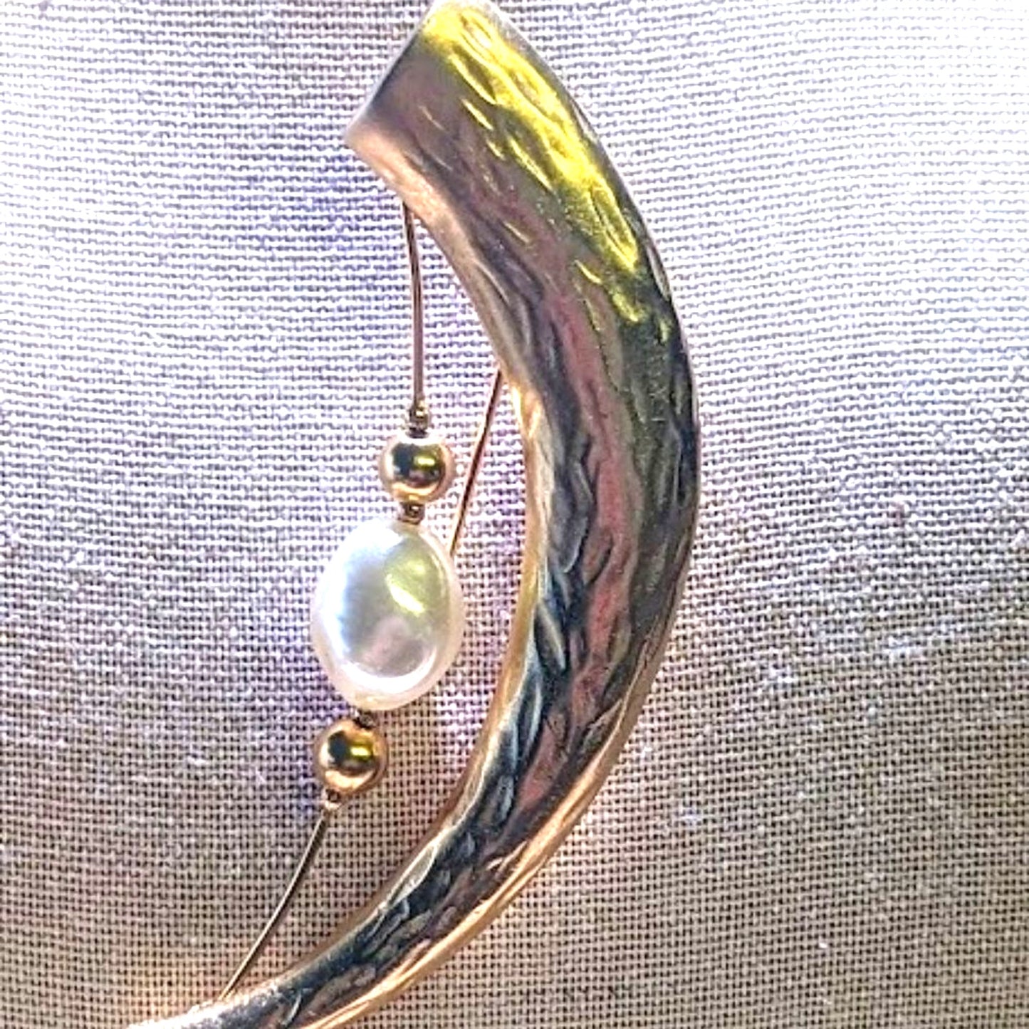 Large 3.75" Long Gold Tone Tusked Horn Faux Pearl Brooch