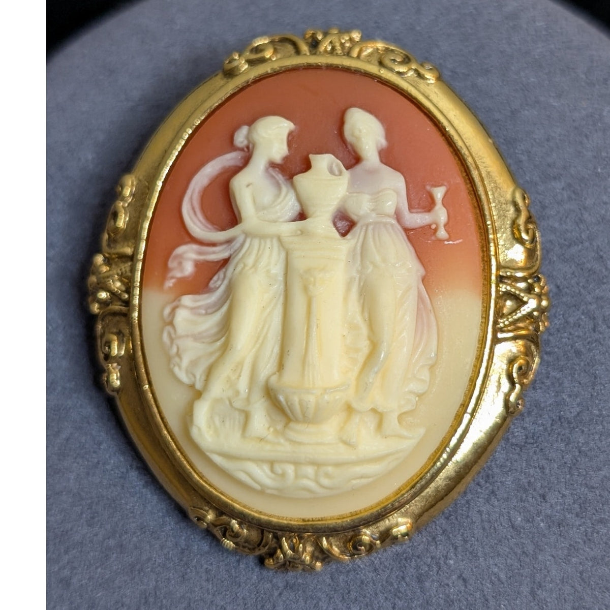 Vintage 2" Cameo Pin/Brooch 2 Ladies & A Vase Gold Tone Brooch