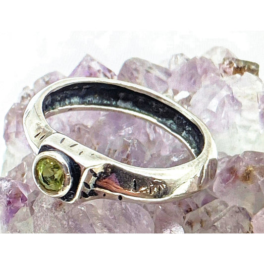 SILPADA 925 Sterling Silver Peridot Ring Size 7.75-8 - 3.67 grams