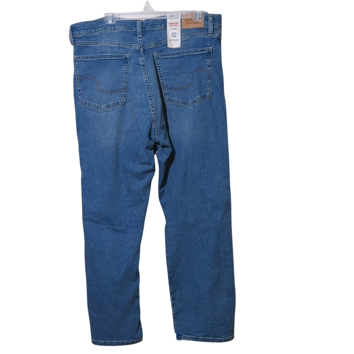 Levi's Signature NWT High Rise Straight Stretch Distressed Jean Women's Size 16