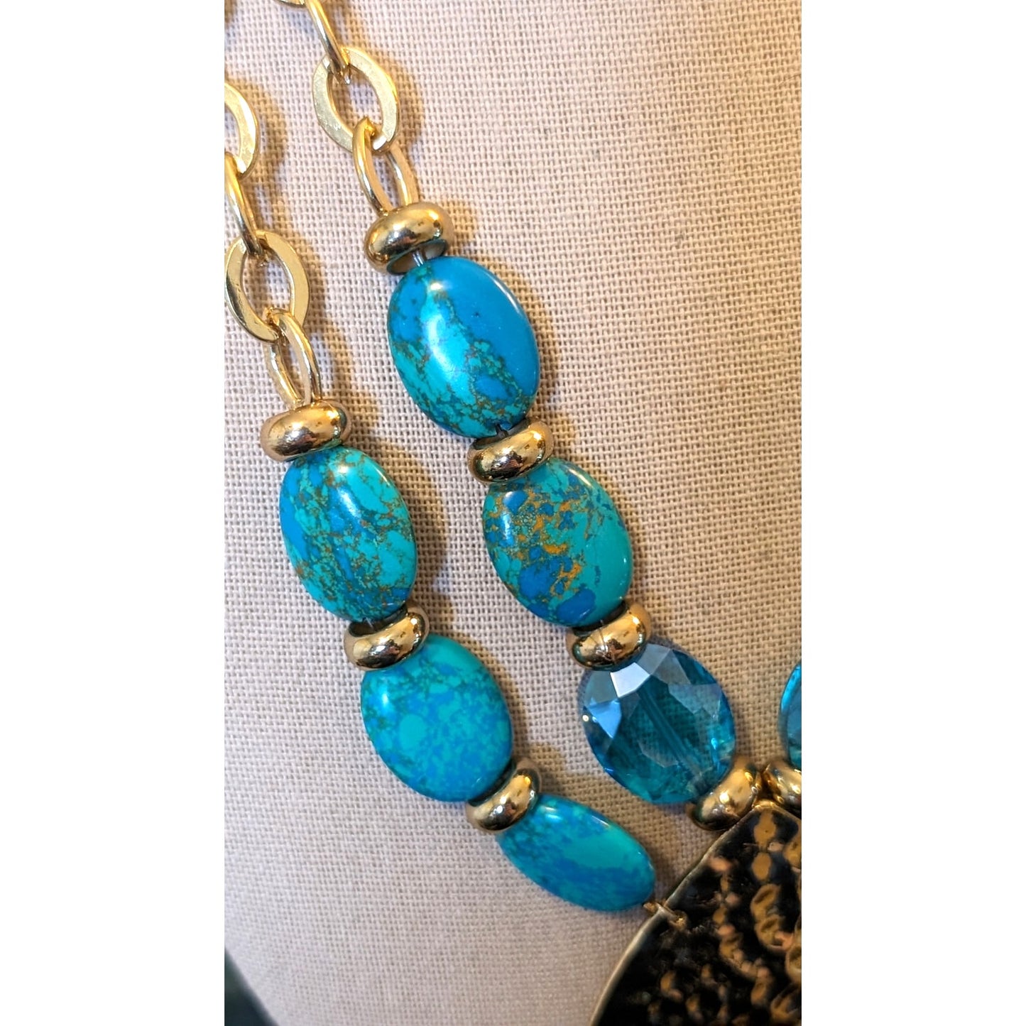 KR Blue Stone Gold Tone Chain Hammered Pendant Double Strand Necklace