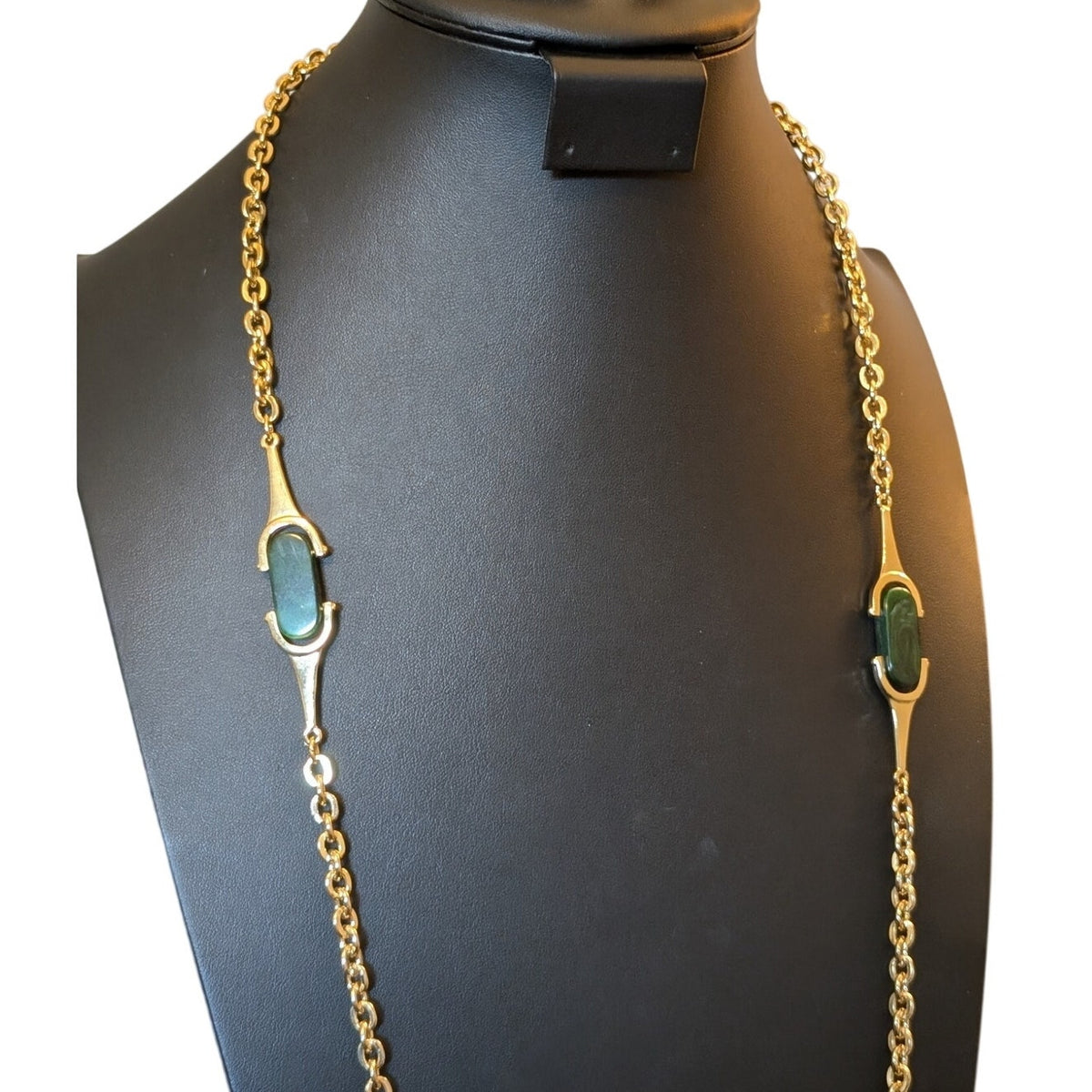 Vintage Gold Tone Chain W/ Green Acrylic Bead Articulated Station Long Necklace