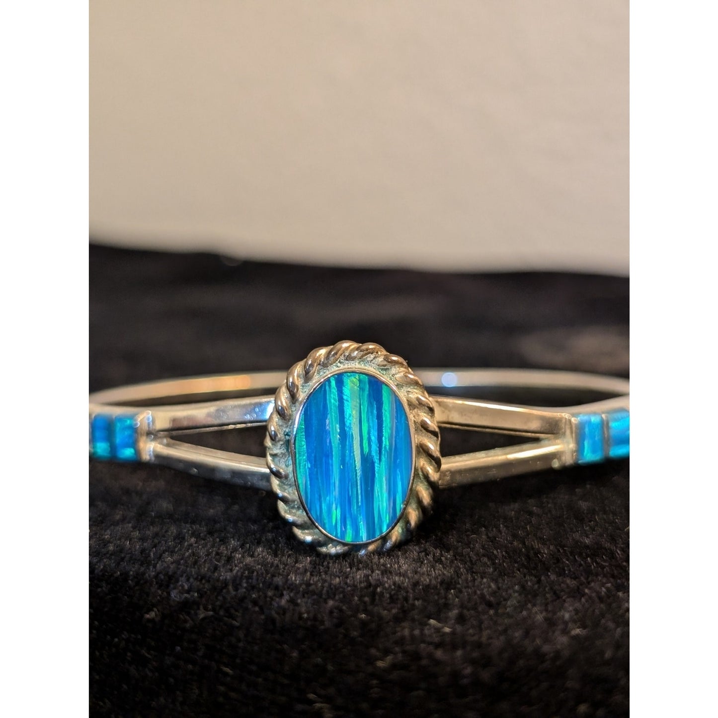 Vintage Mexico Artisan 925 Sterling Blue Opal Doublet Hinged Cuff Bracelet