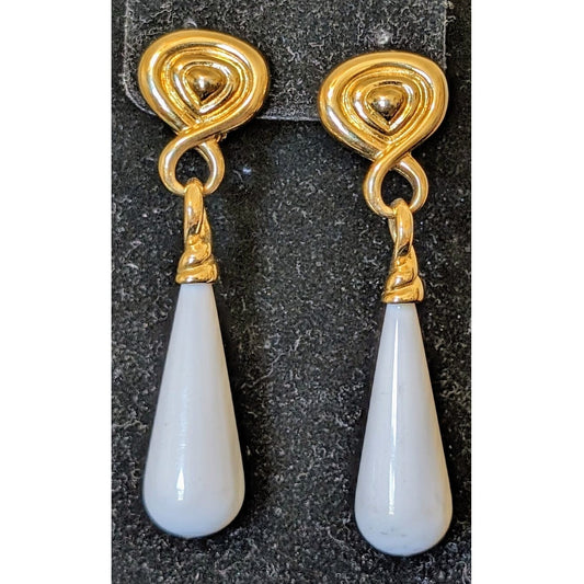 Rare! Vintage Signed FO Inc. Large Milk Glass Teardrop Swirl Clip On Earrings