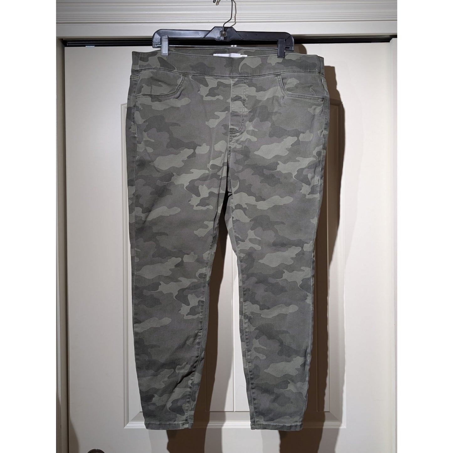 Sonoma Goods for Life Olive Camo Pull On Cotton Stretch Pant Women's Size 16W