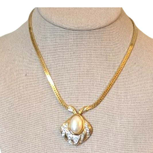 Vtg Gold Tone Chain with Faux Pearl and Rhinestone Pendant and Extender Clasp