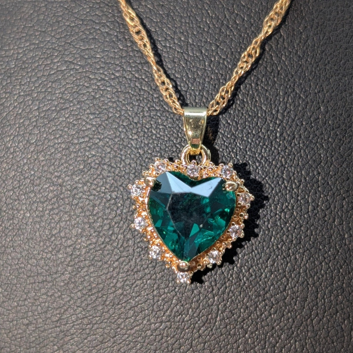 Emerald Green Glass Heart Gold Plated Gold Tone Pendant Chain 18" Necklace