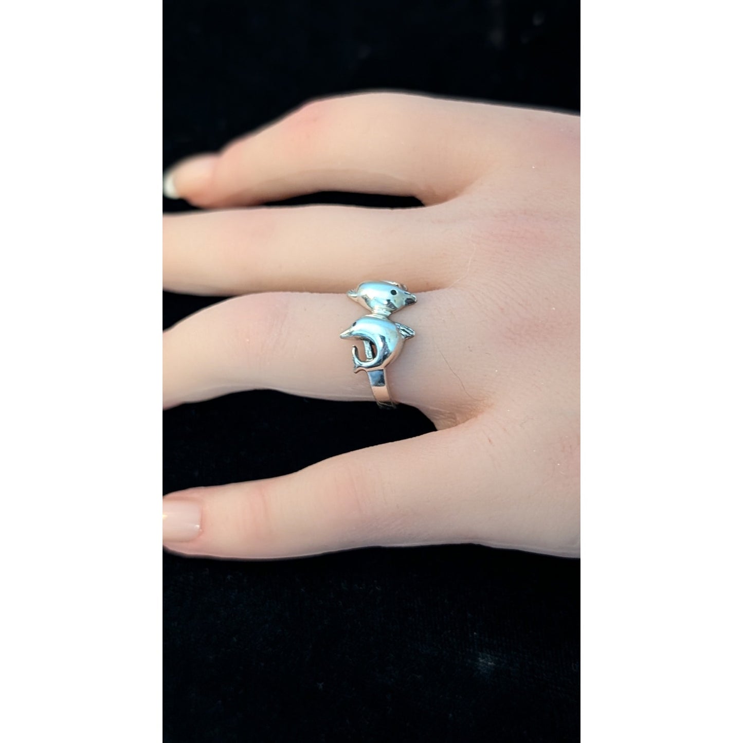 925 Sterling Silver Playful Dolphin Design Ring Size 6.75