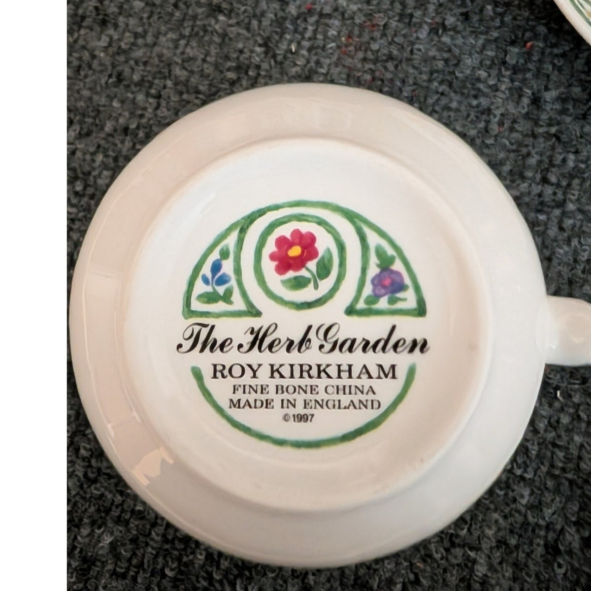 Vtg 1997 Roy Kirkham Bone China English The Herb Garden 14 oz Cup & Saucer