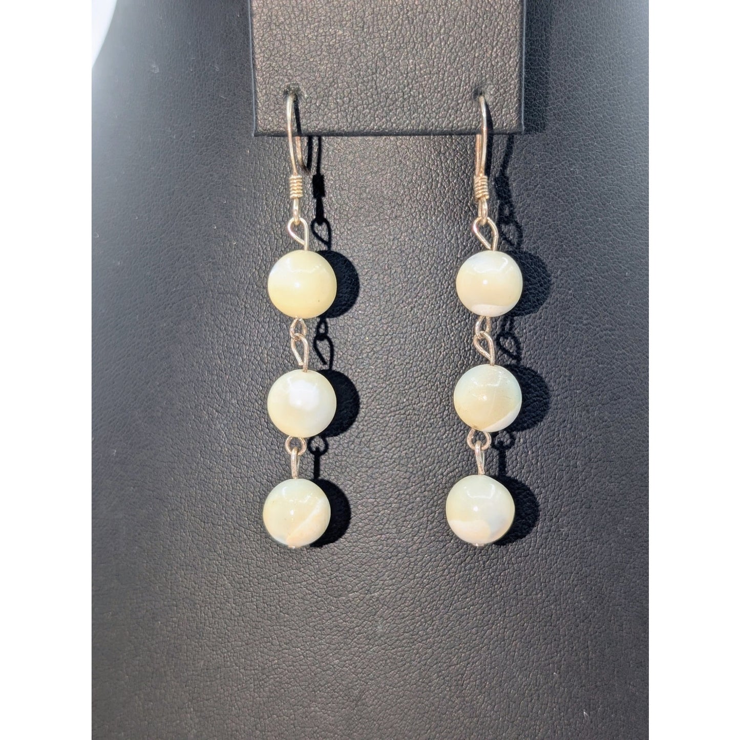 Vintage Mother of Pearl 8mm Bead 24" Necklace & Matching Dangle Earrings
