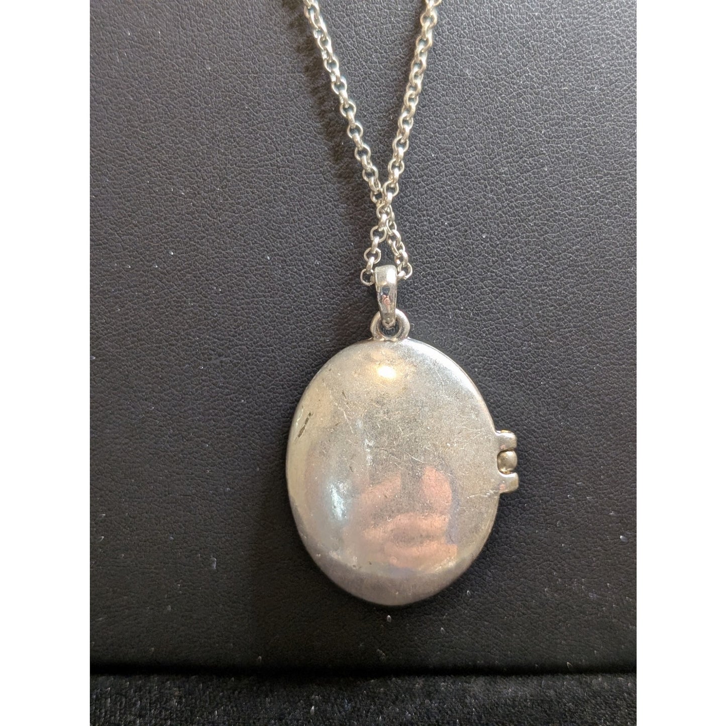 Lucky Brand Aqua Enamel Rose Magnetic Locket Pendant 30"-32" Necklace