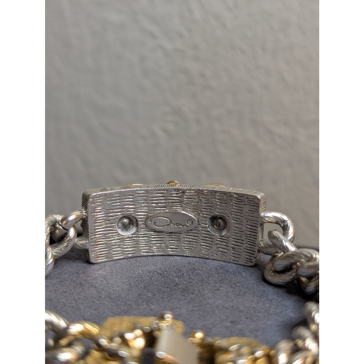 RARE FIND! Vintage Signed Oscar De La Renta Two Tone Chunky Chain Link Bracelet