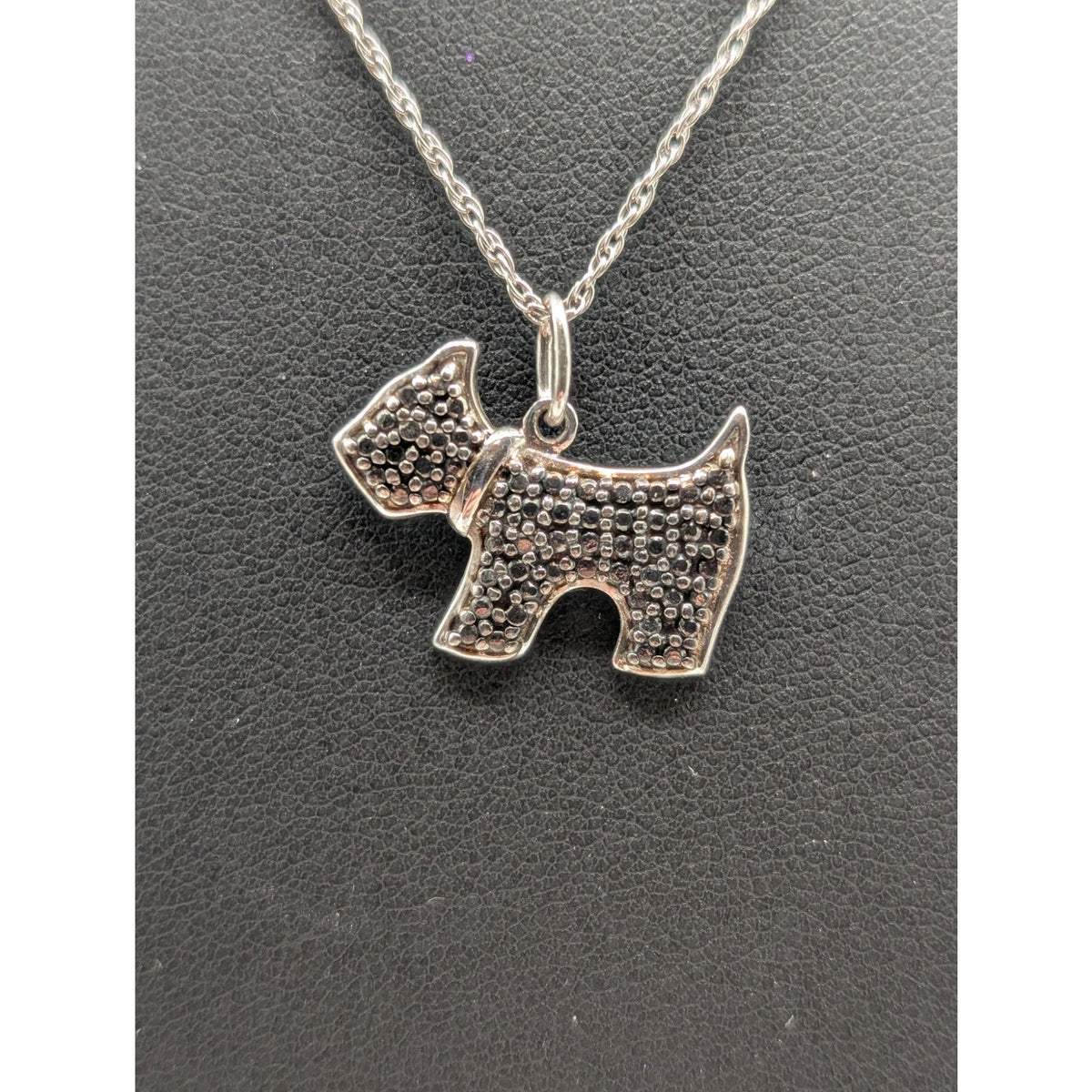 Vintage 925 Sterling Silver Black Stone Figural Dog Pendant 18" Chain Necklace