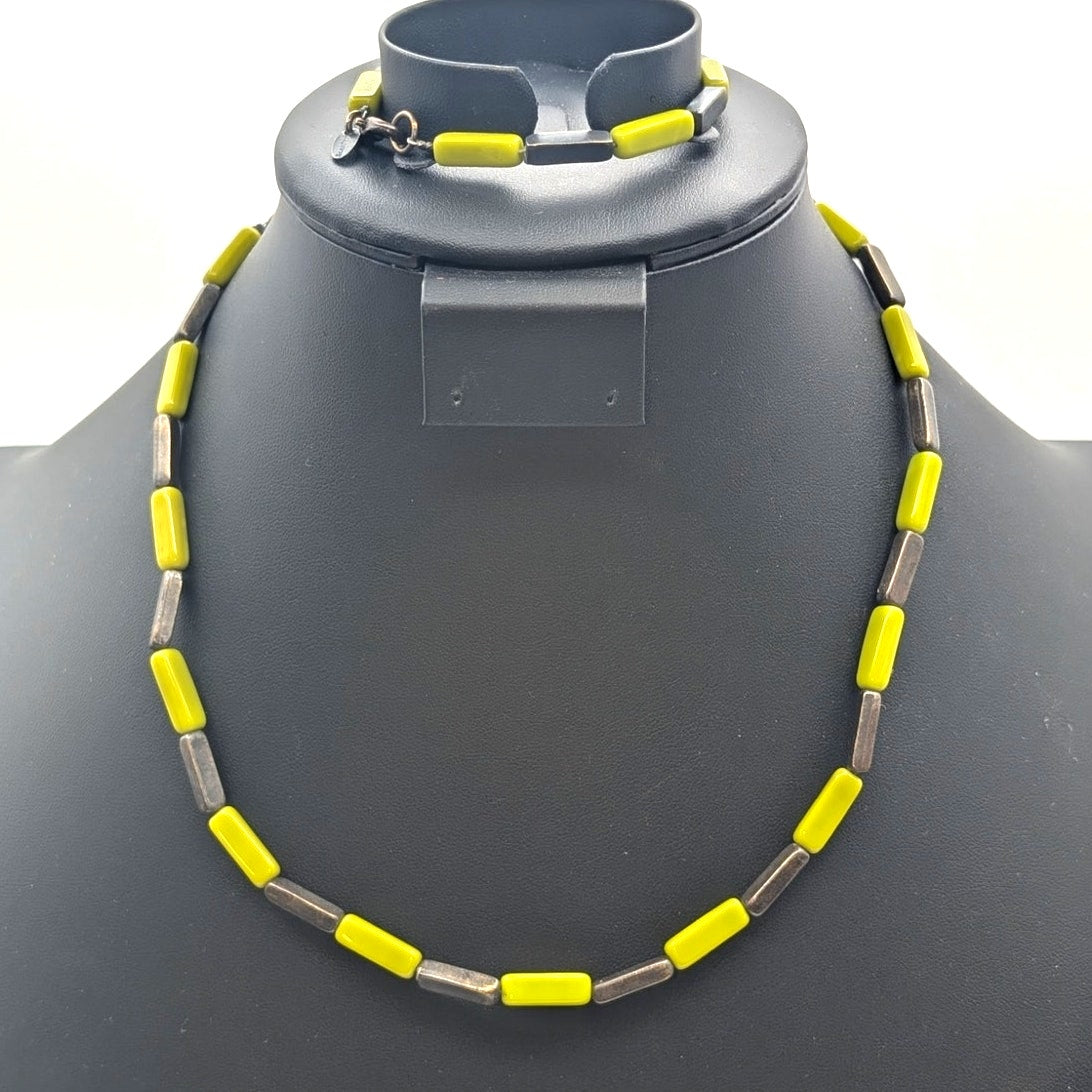 Vtg Scooter Y2K Chartreuse Glass Metal Long Rectangle Bead Necklace Bracelet Set