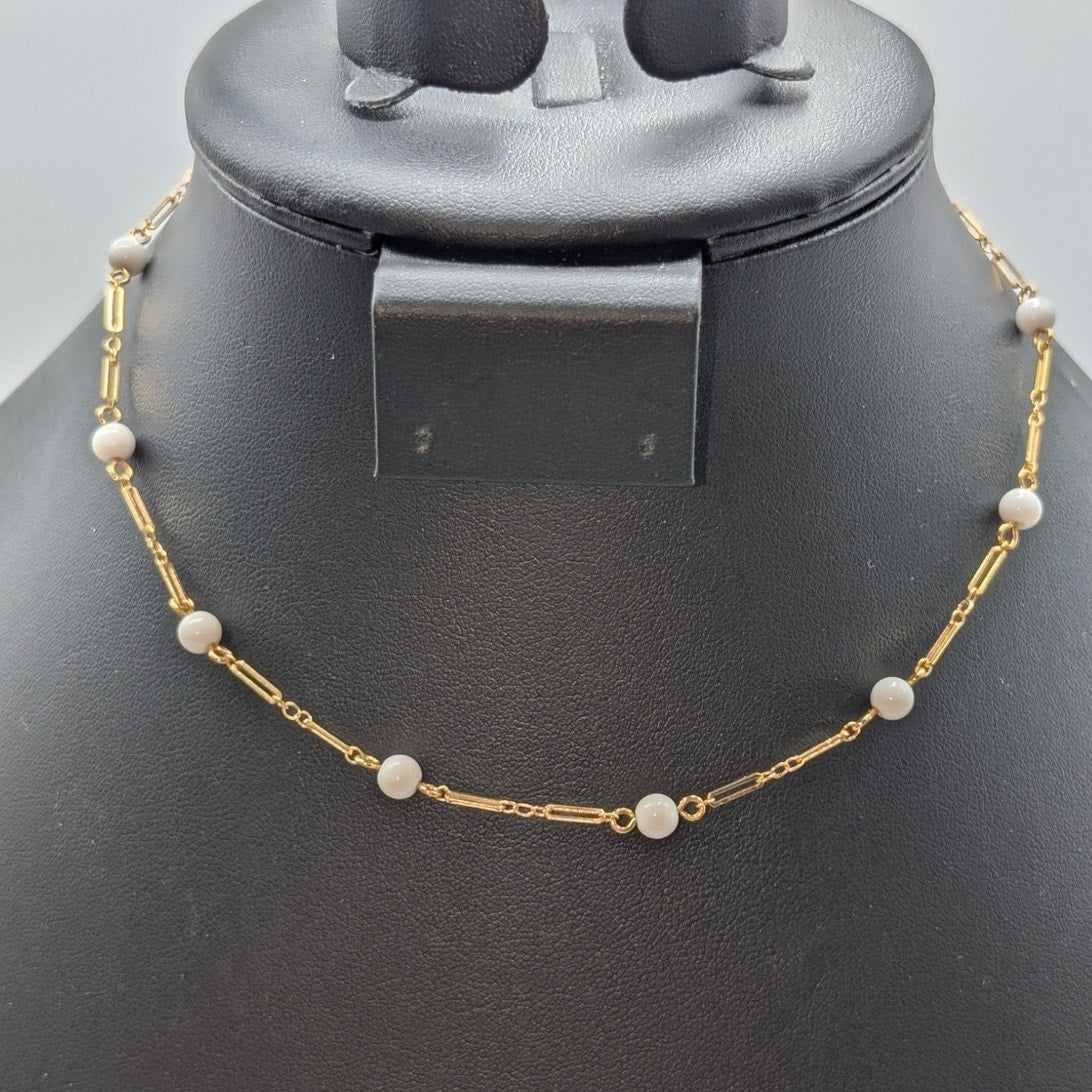 Vtg Monet Delicate Gold Tone Oval Chain Link White Bead Station 14.5" Necklace