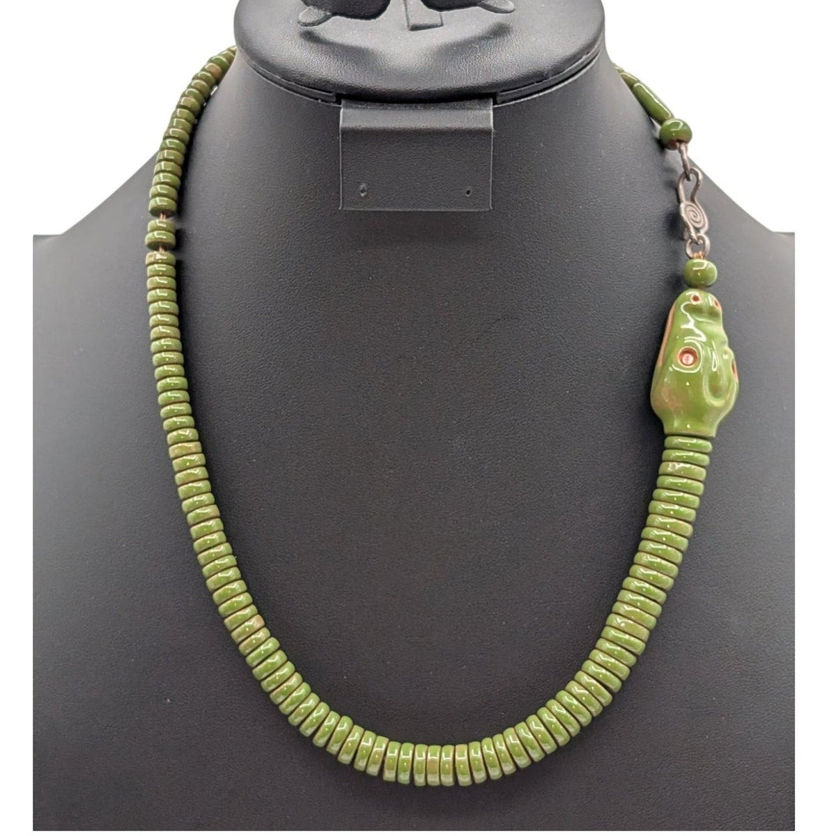 Vintage Olive Green Resin Graduated Rondelle Bead Carved Snake Head Necklace