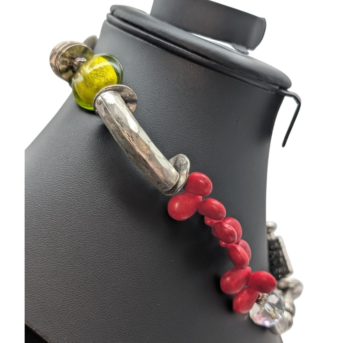 Red Tear Drop Green Glass Crystal Chunky Silver Tone Toggle Clasp Necklace