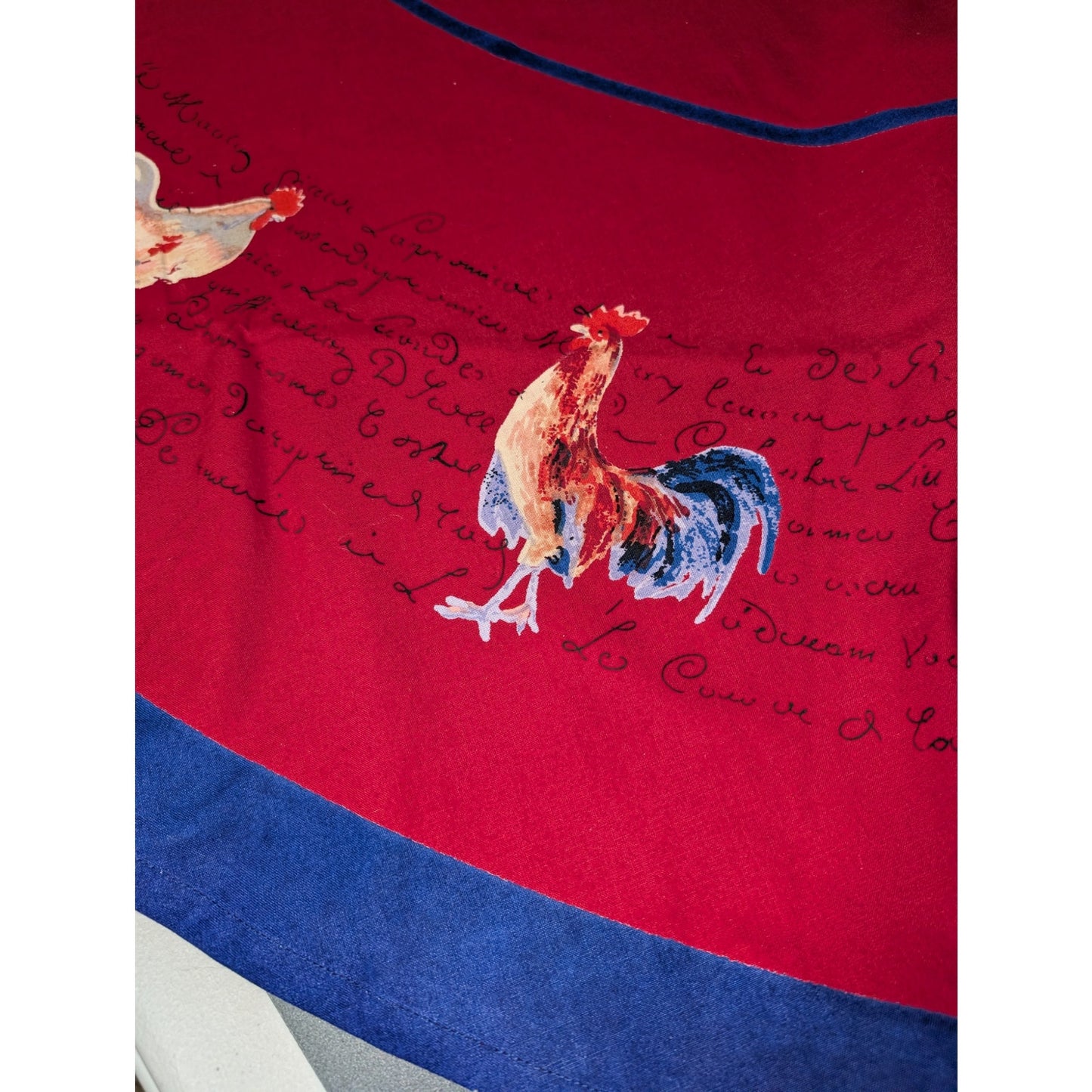Williams Sonoma Red French Script Rooster 100% Cotton 70" Round Table Cloth