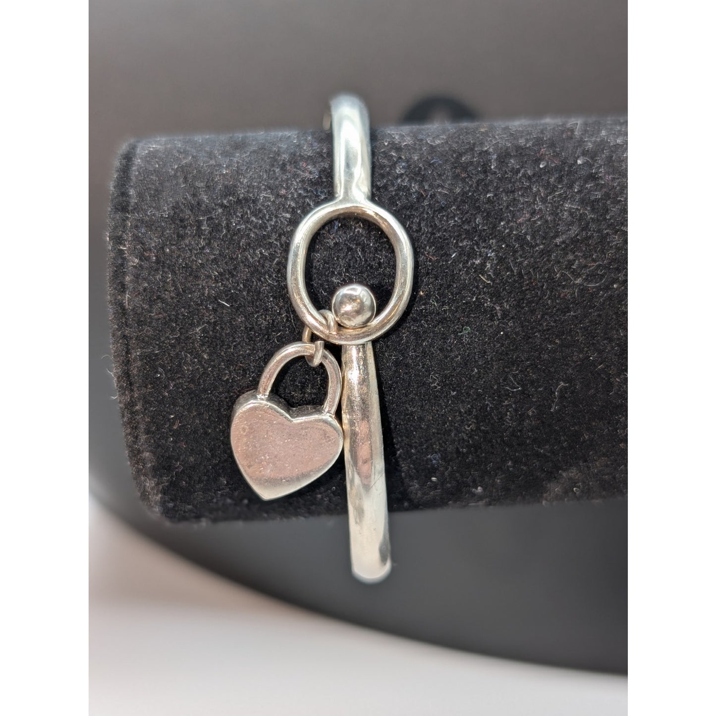 Vintage 925 Sterling Dangle Heart Charm Ball Hook Clasp Bangle Bracelet